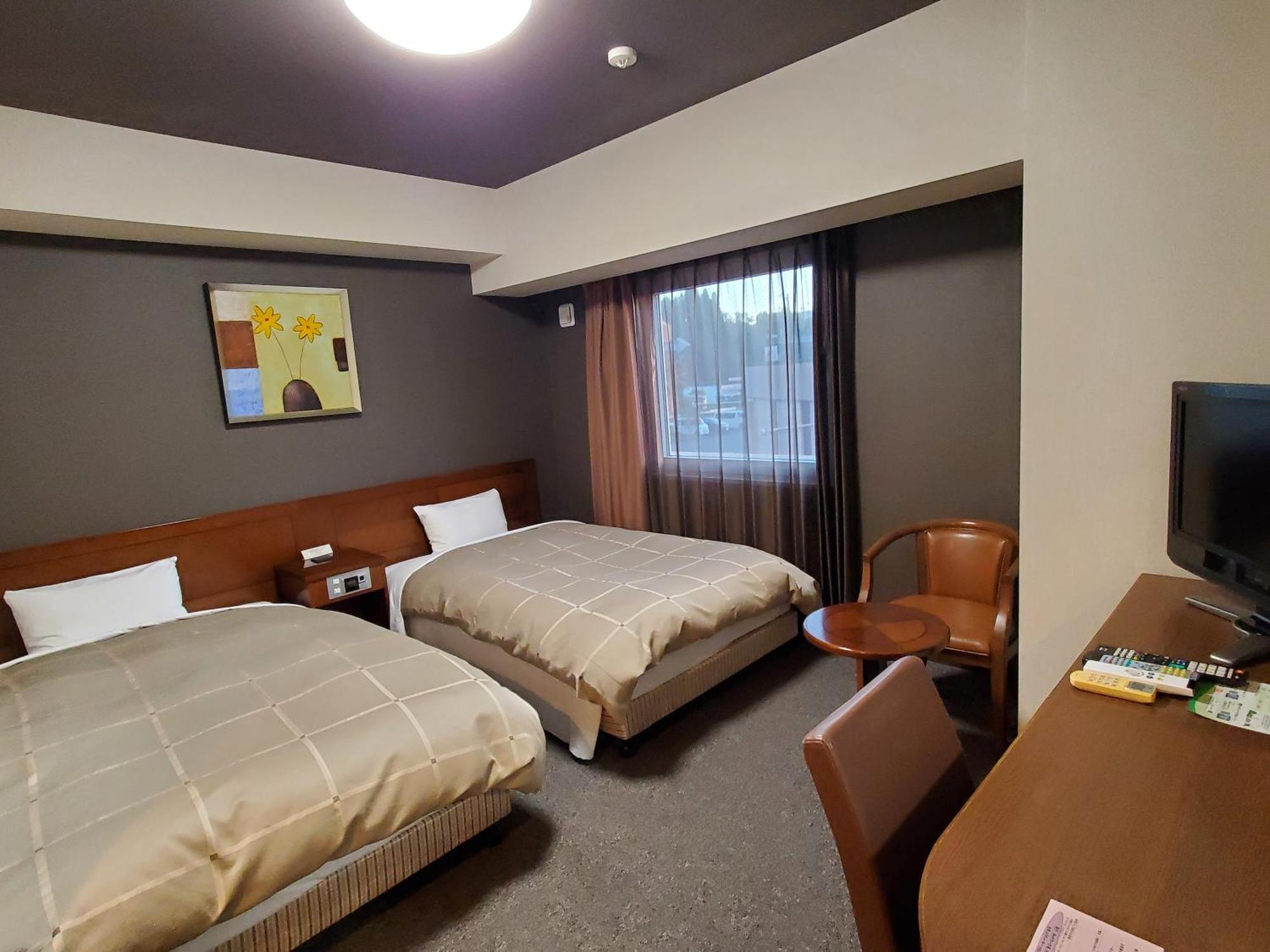 Hotel Route-Inn Dai-Ni Kameyama Inter Kültér fotó