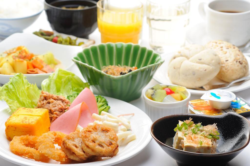 Hotel Route-Inn Dai-Ni Kameyama Inter Kültér fotó